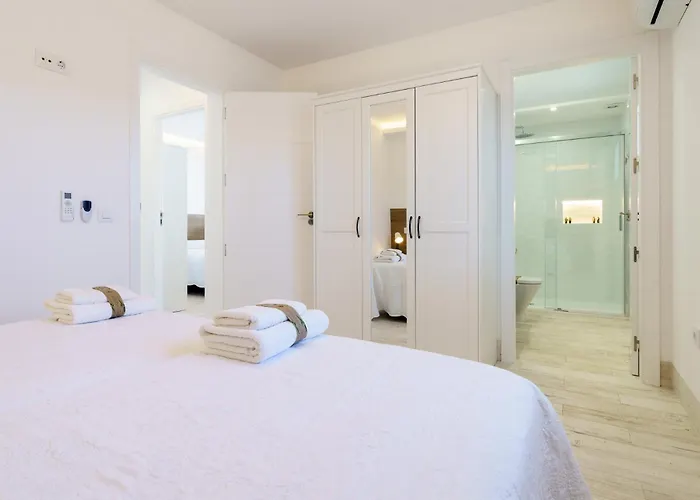 Casa di campagna Private Serrano – Heated Pool